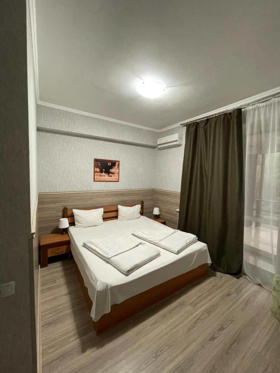 Shanyrak Hotel Temirtau Extérieur photo