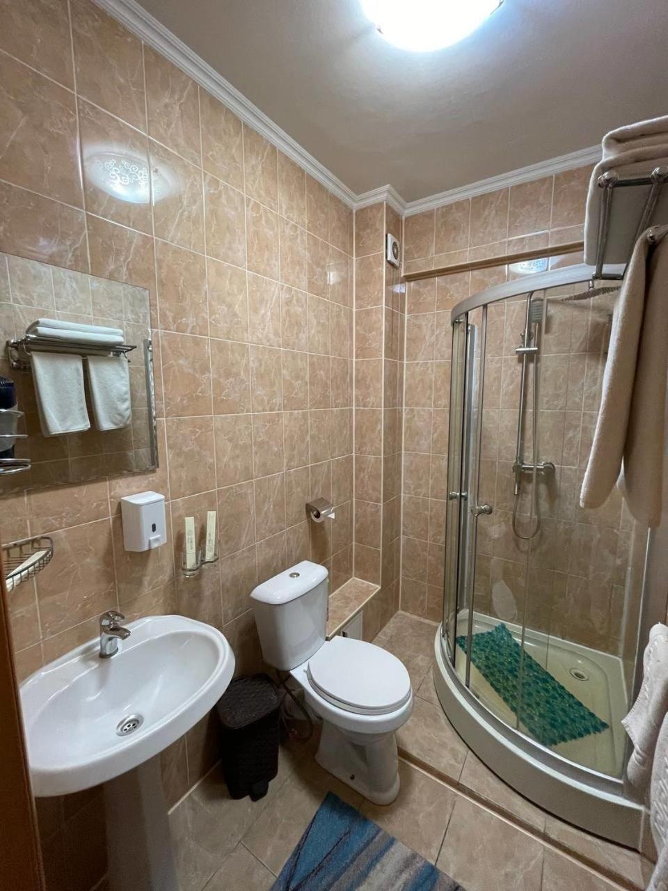 Shanyrak Hotel Temirtau Extérieur photo